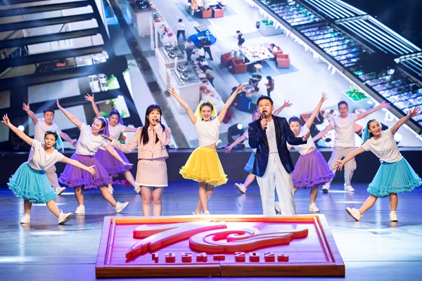 11-5文艺汇演奔跑的青春.jpg 11-5文艺汇演奔跑的青春.jpg